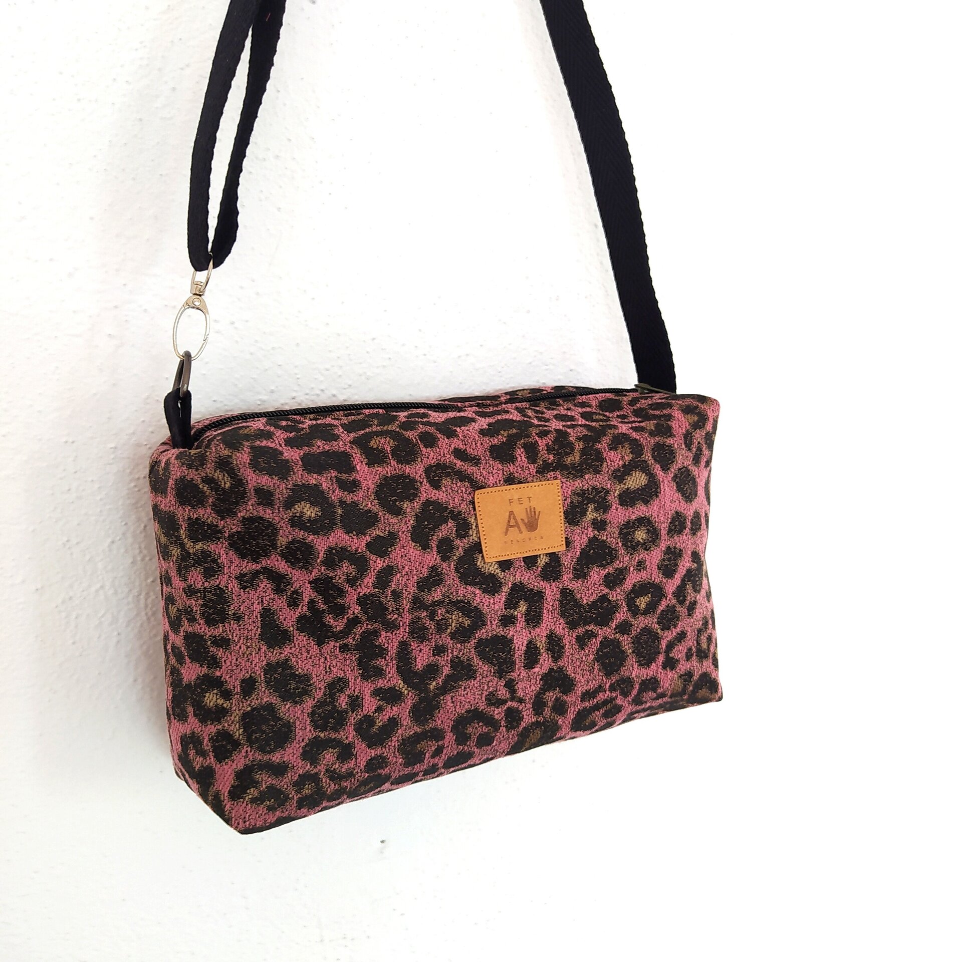 Bandolera animal print en rosa - 3